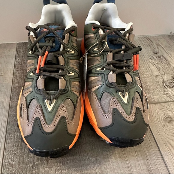 Adidas Originals HYPERTURF ADVENTURE Shadow Olive/Magic Beige/Khaki Brown Sz 7.5 - Picture 2 of 6